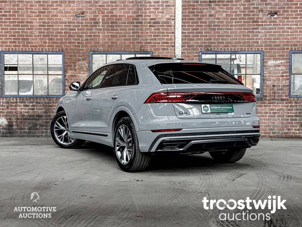 Audi Q8 S-line 55 TFSI Competition Plus 340PS 2023 -Herstellergarantie-
