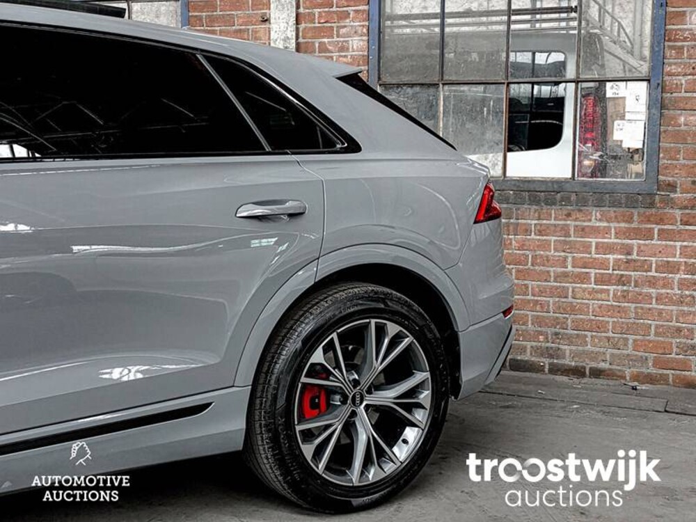 Audi Q8 S-line 55 TFSI Competition Plus 340PS 2023 -Herstellergarantie-