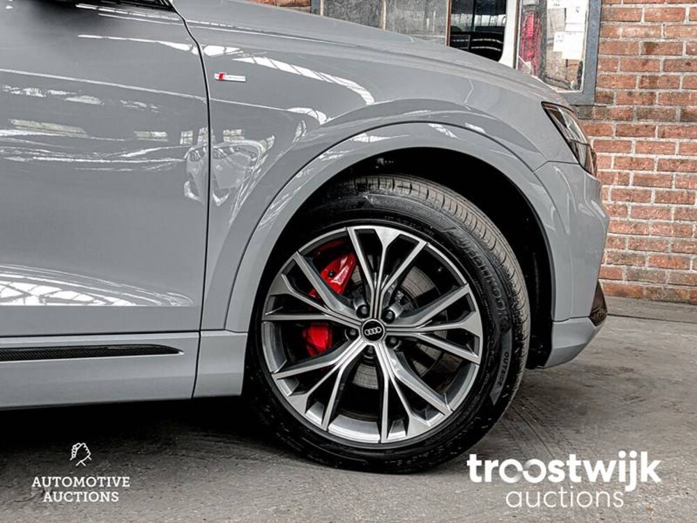 Audi Q8 S-line 55 TFSI Competition Plus 340PS 2023 -Herstellergarantie-