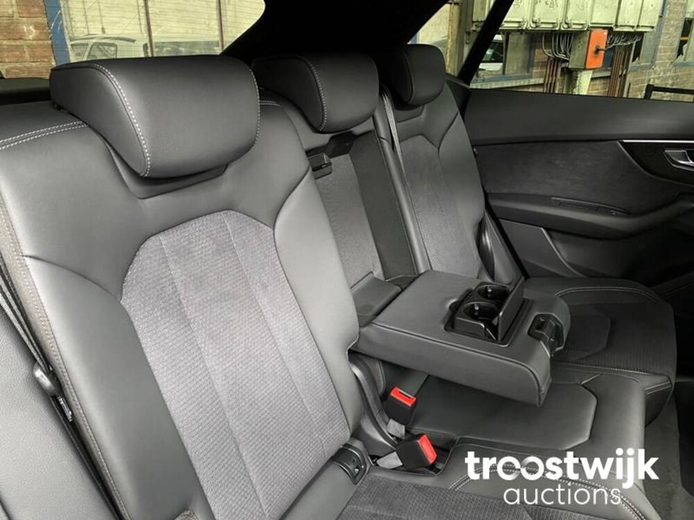 Audi Q8 S-line 55 TFSI Competition Plus 340PS 2023 -Herstellergarantie-