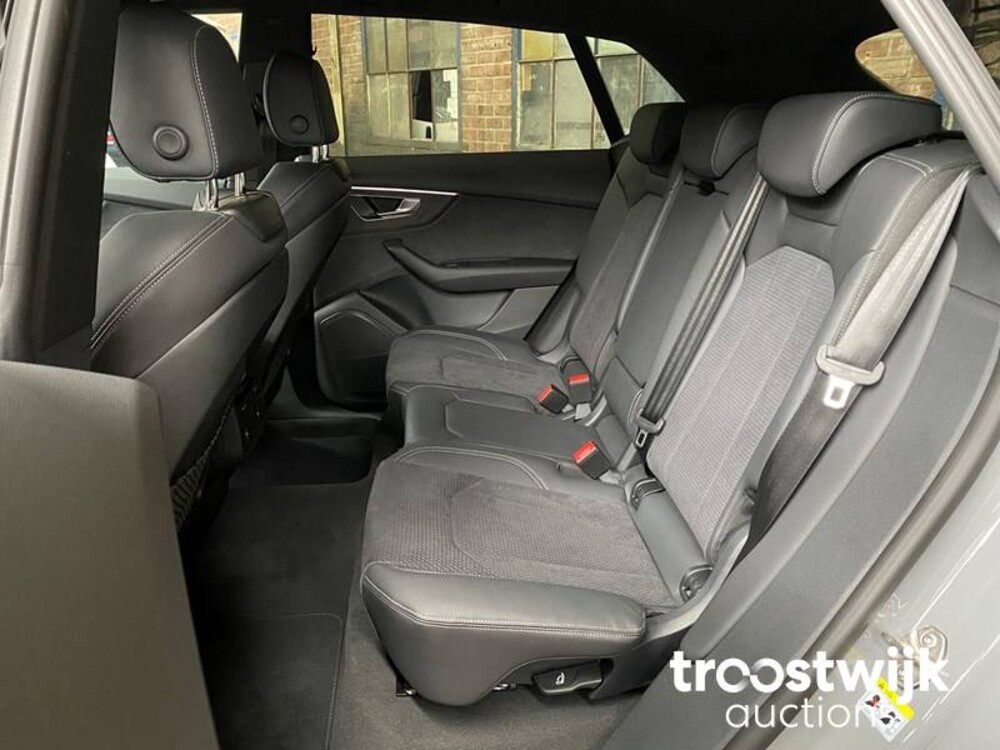 Audi Q8 S-line 55 TFSI Competition Plus 340PS 2023 -Herstellergarantie-