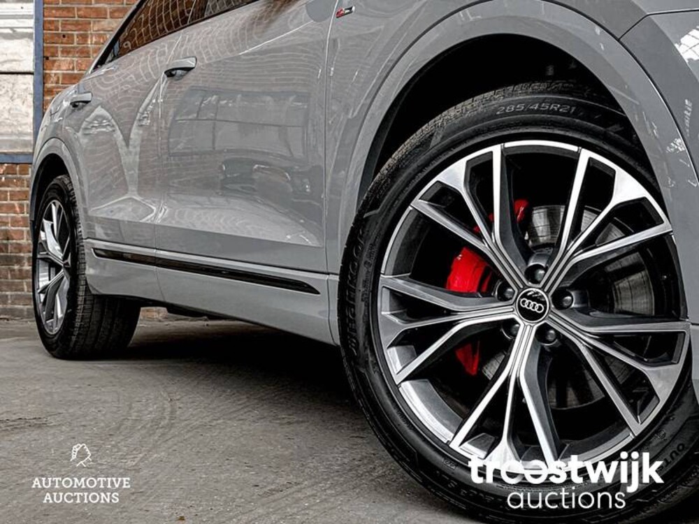 Audi Q8 S-line 55 TFSI Competition Plus 340PS 2023 -Herstellergarantie-