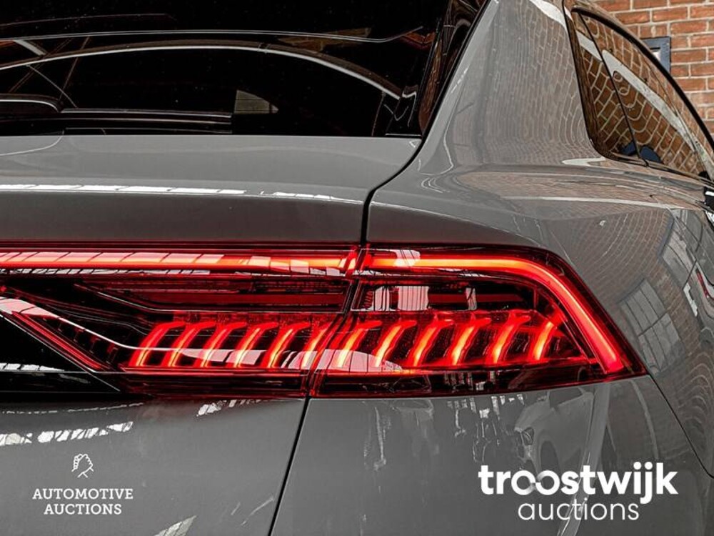 Audi Q8 S-line 55 TFSI Competition Plus 340PS 2023 -Herstellergarantie-
