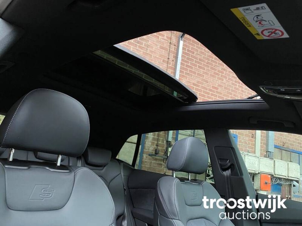 Audi Q8 S-line 55 TFSI Competition Plus 340PS 2023 -Herstellergarantie-