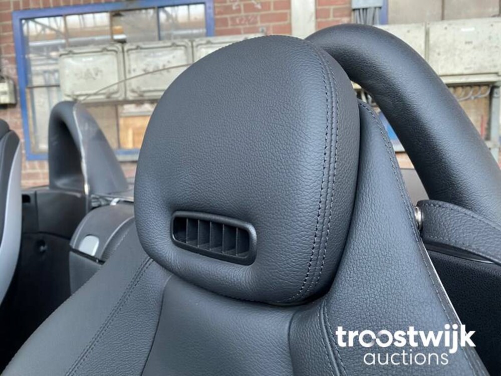 Mercedes-Benz SLK200 Kompressor 163hp 2006 SLK-class Cabriolet, 37-XH-RH