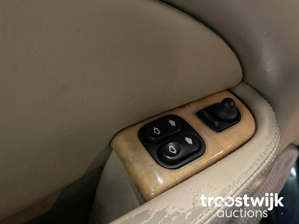 Jaguar XK8 4.0 V8 Convertible 286pk 2000, 07-XJ-GG