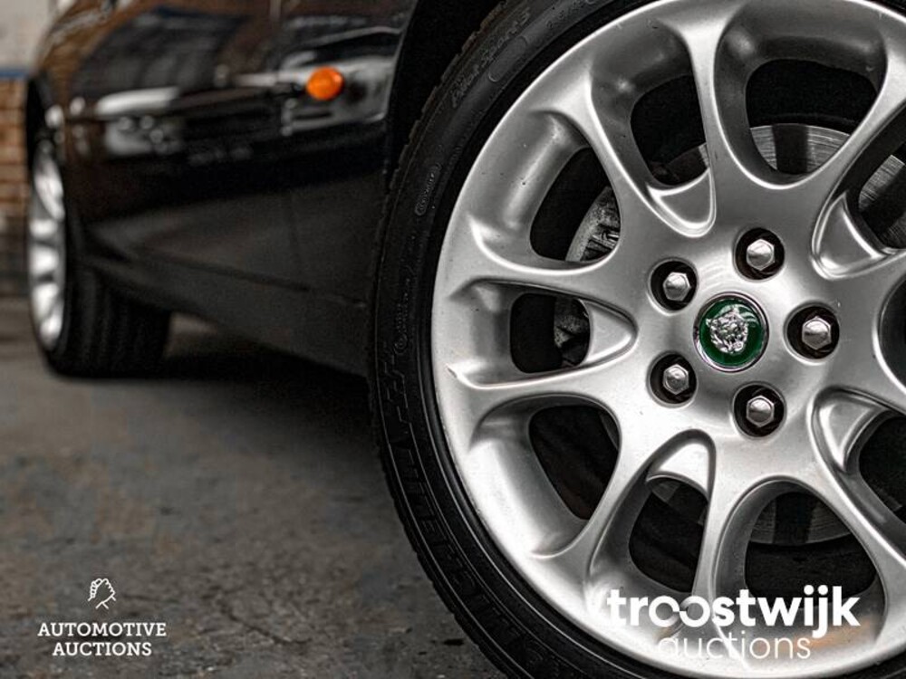 Jaguar XK8 4.0 V8 Convertible 286pk 2000, 07-XJ-GG