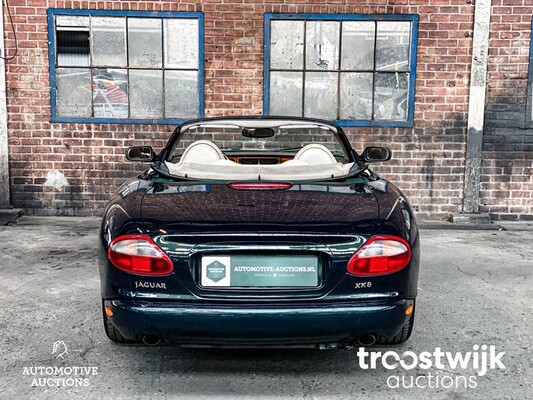 Jaguar XK8 4.0 V8 Convertible 286pk 2000, 07-XJ-GG