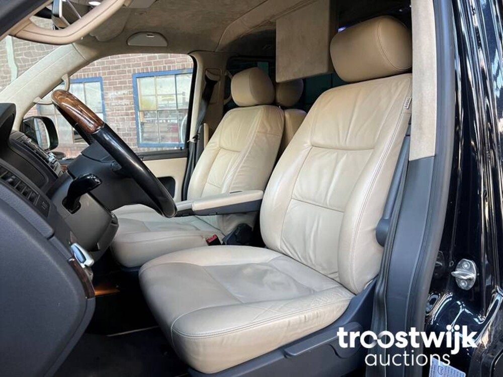 Volkswagen Transporter Luxe Multivan VIP TDI L1H1 Highline 179PS 2012, 3-XFH-68