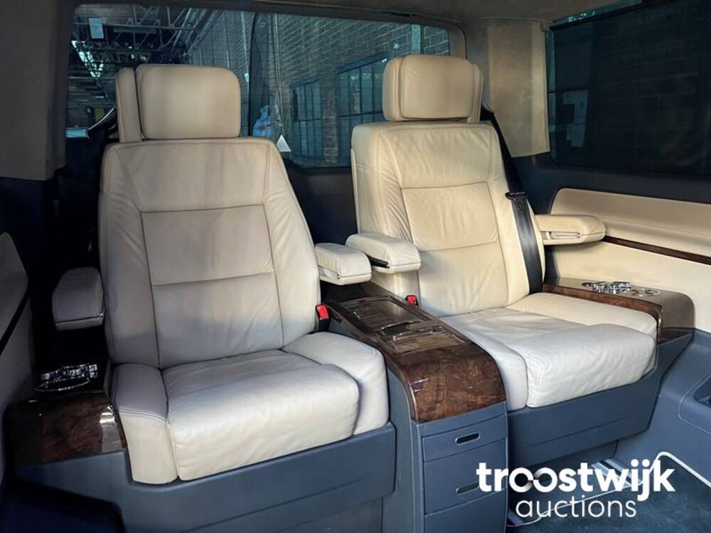 Volkswagen Transporter Luxe Multivan VIP TDI L1H1 Highline 179PS 2012, 3-XFH-68