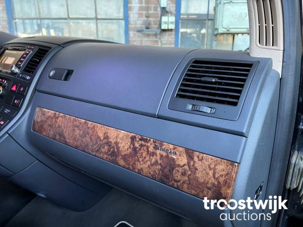 Volkswagen Transporter Luxe Multivan VIP TDI L1H1 Highline 179PS 2012, 3-XFH-68