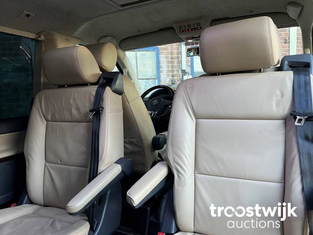 Volkswagen Transporter Luxe Multivan VIP TDI L1H1 Highline 179PS 2012, 3-XFH-68