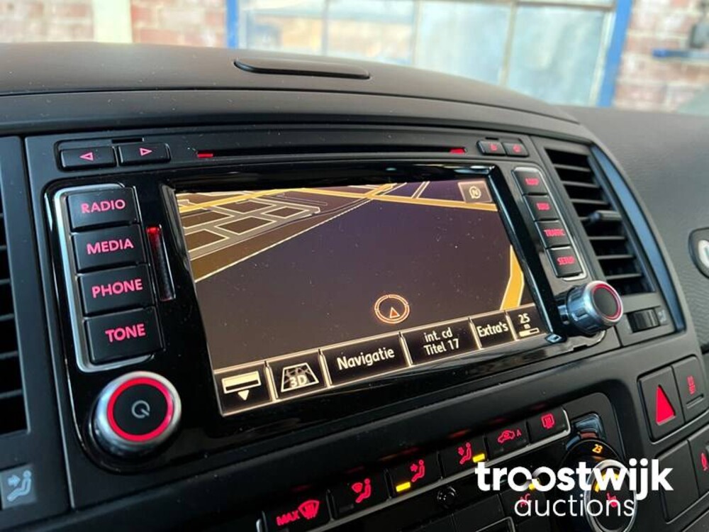 Volkswagen Transporter Luxe Multivan VIP TDI L1H1 Highline 179PS 2012, 3-XFH-68