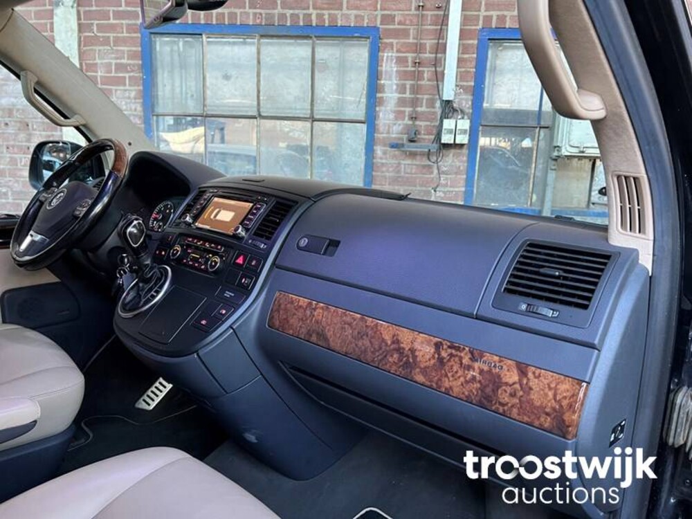 Volkswagen Transporter Luxe Multivan VIP TDI L1H1 Highline 179PS 2012, 3-XFH-68