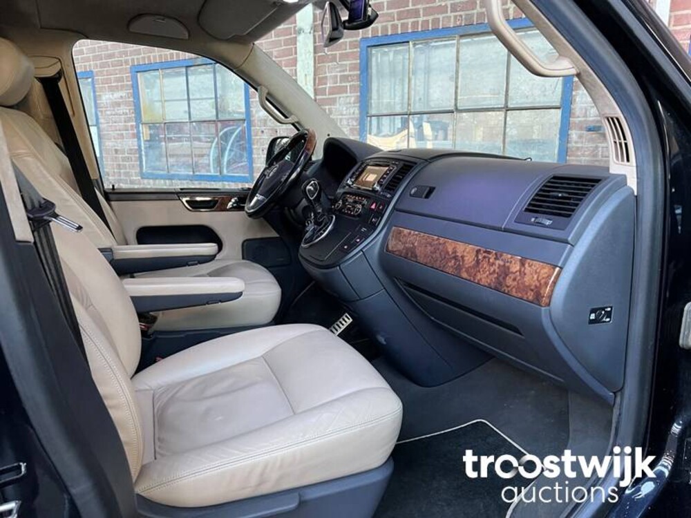Volkswagen Transporter Luxe Multivan VIP TDI L1H1 Highline 179PS 2012, 3-XFH-68
