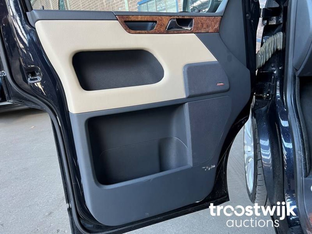 Volkswagen Transporter Luxe Multivan VIP TDI L1H1 Highline 179PS 2012, 3-XFH-68