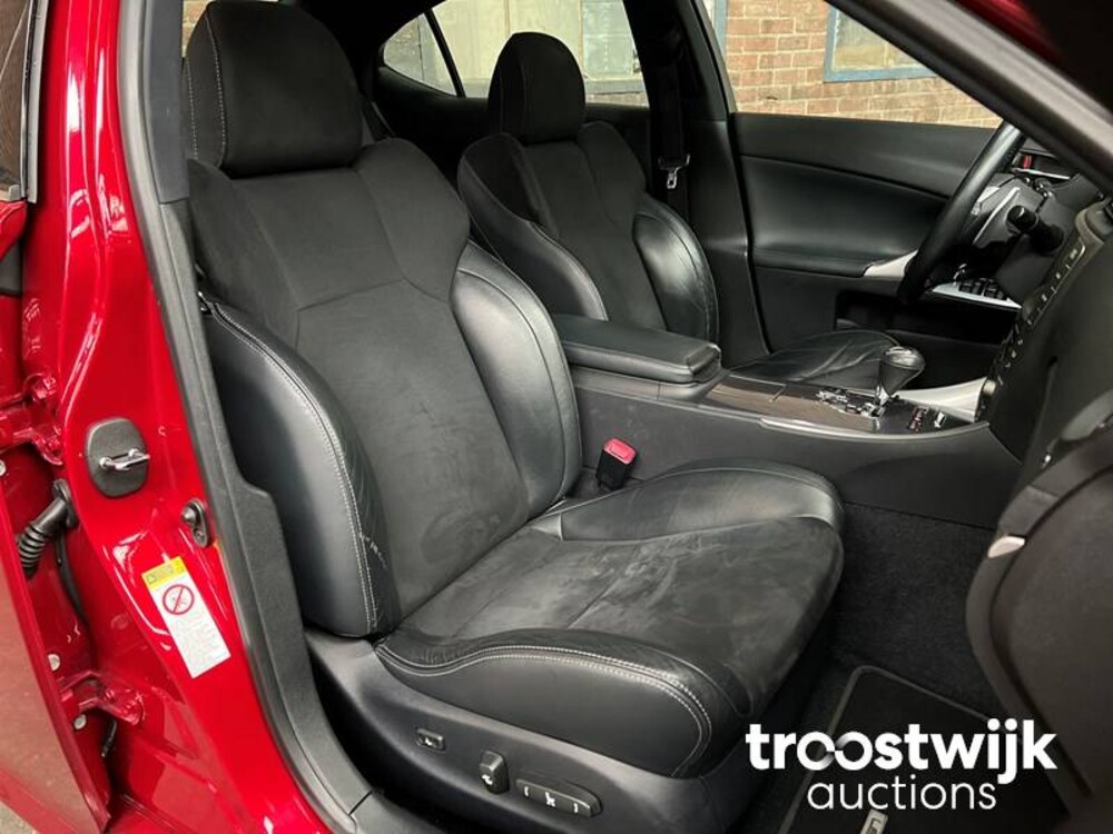 Lexus IS 250 F-Sport Line Limousine 208PS 2011, L-434-ZR