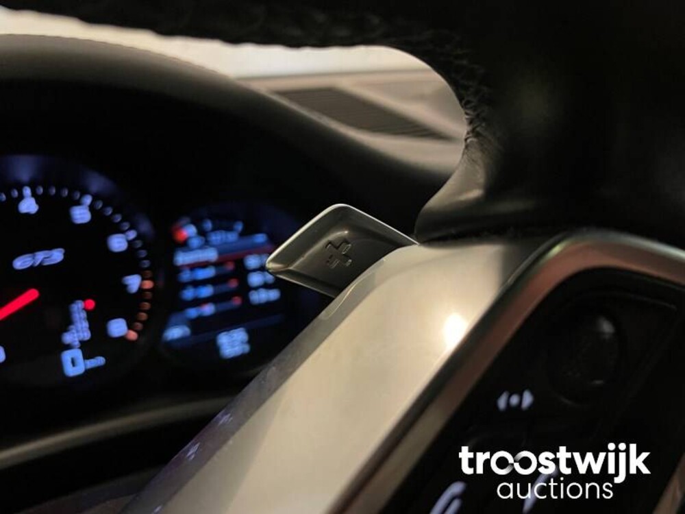 Porsche Macan GTS 2.9 V6 NEW-MODEL SportChrono 381hp 2020, J-928-TH