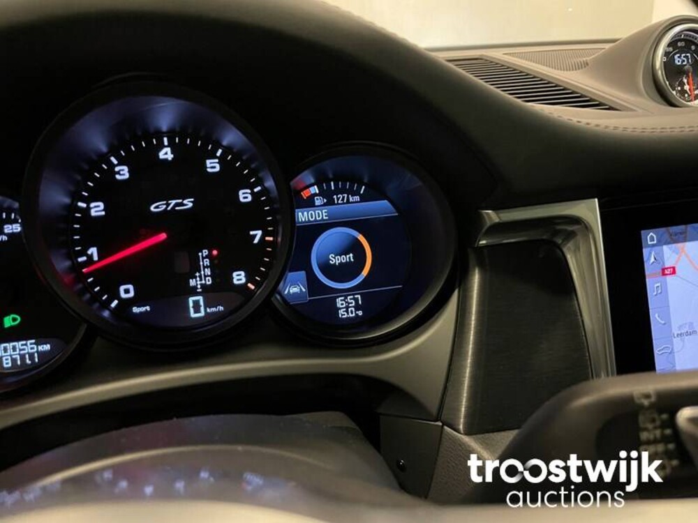 Porsche Macan GTS 2.9 V6 NEW-MODEL SportChrono 381hp 2020, J-928-TH