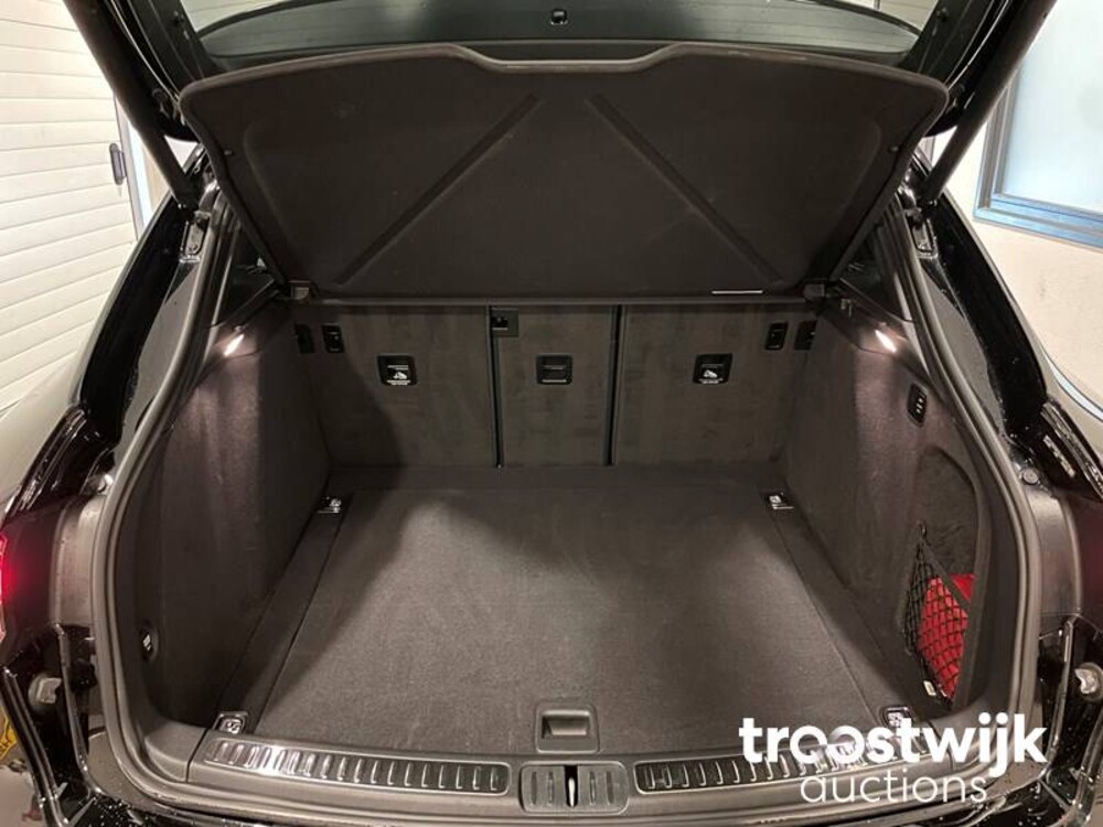 Porsche Macan GTS 2.9 V6 NEW-MODEL SportChrono 381hp 2020, J-928-TH