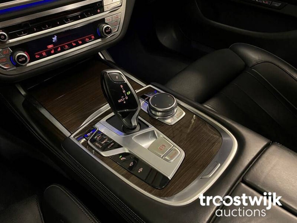 BMW 750Li High Executive Twin Power Turbo 449hp 2016 7er, PL-586-X