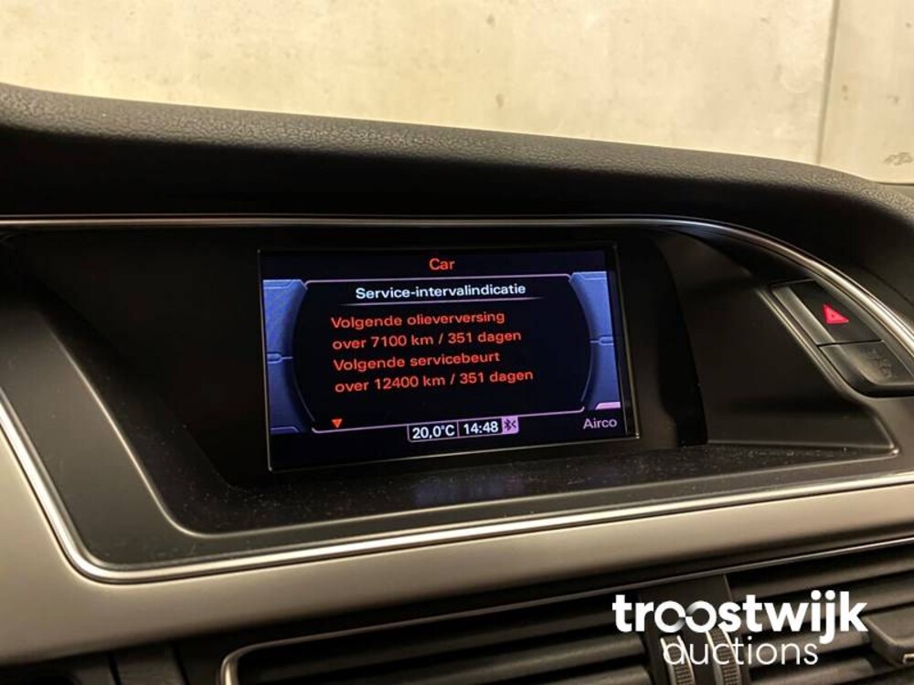 Audi A4 Avant S-Line 2.0 TDI 150PS 2015, K-350-XT