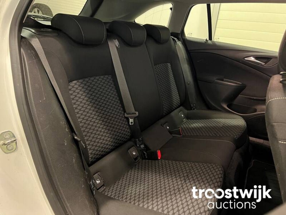 Opel Astra Sports Tourer CDTI Business+ 110 2018 -Quelle: NL-, RN-651-N