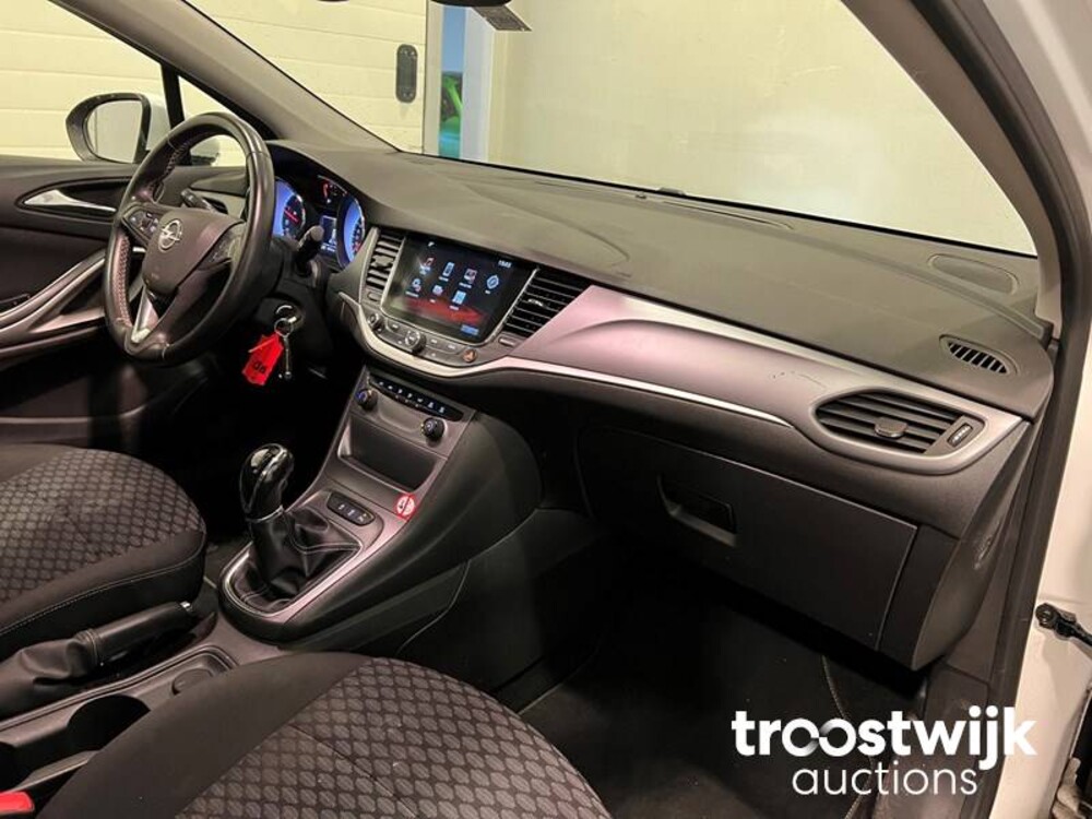 Opel Astra Sports Tourer CDTI Business+ 110 2018 -Quelle: NL-, RN-651-N