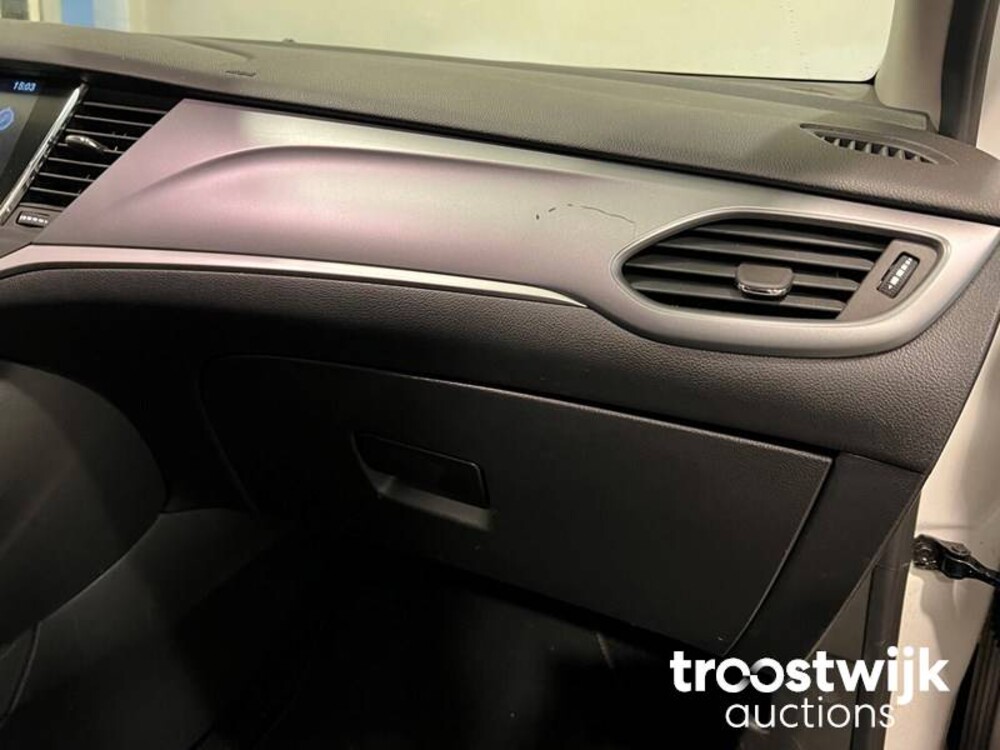 Opel Astra Sports Tourer CDTI Business+ 110 2018 -Quelle: NL-, RN-651-N