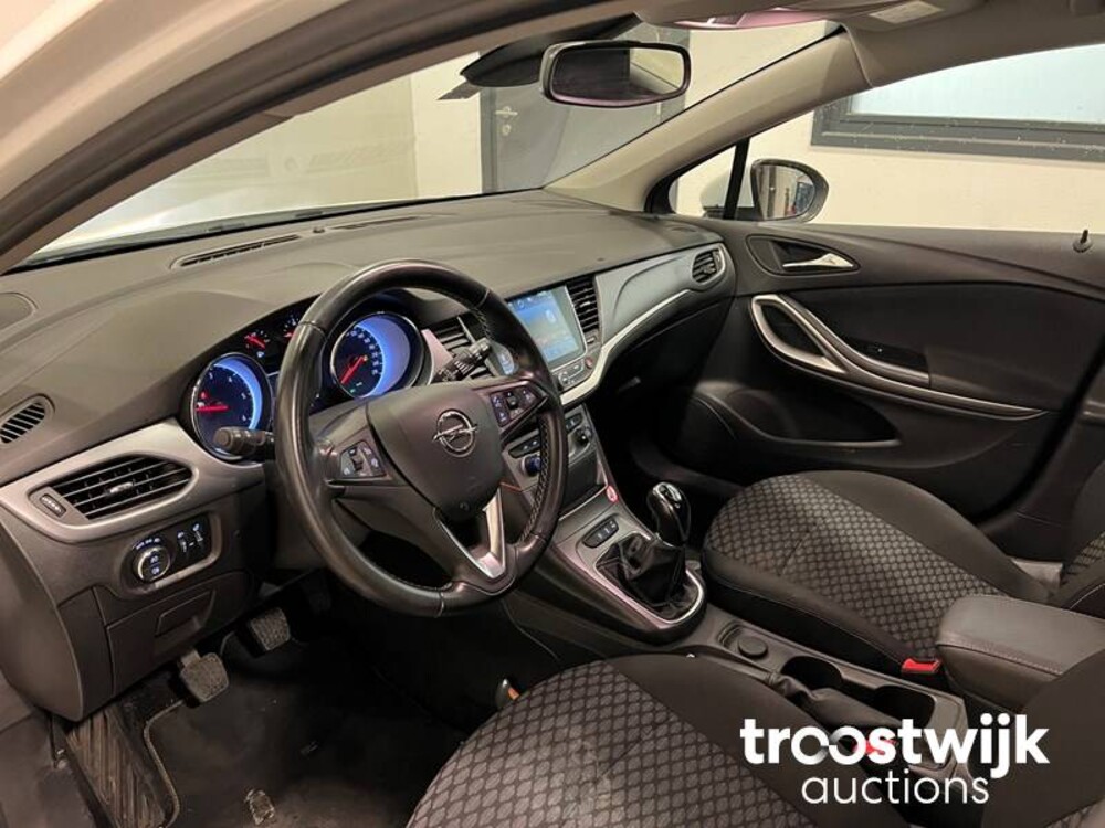 Opel Astra Sports Tourer CDTI Business+ 110 2018 -Quelle: NL-, RN-651-N
