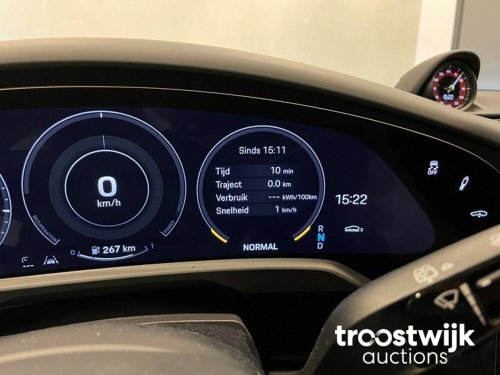 Porsche Taycan Sport Turismo GTS 84 kWh 517PS 2022 Herstellergarantie, R-954-DS