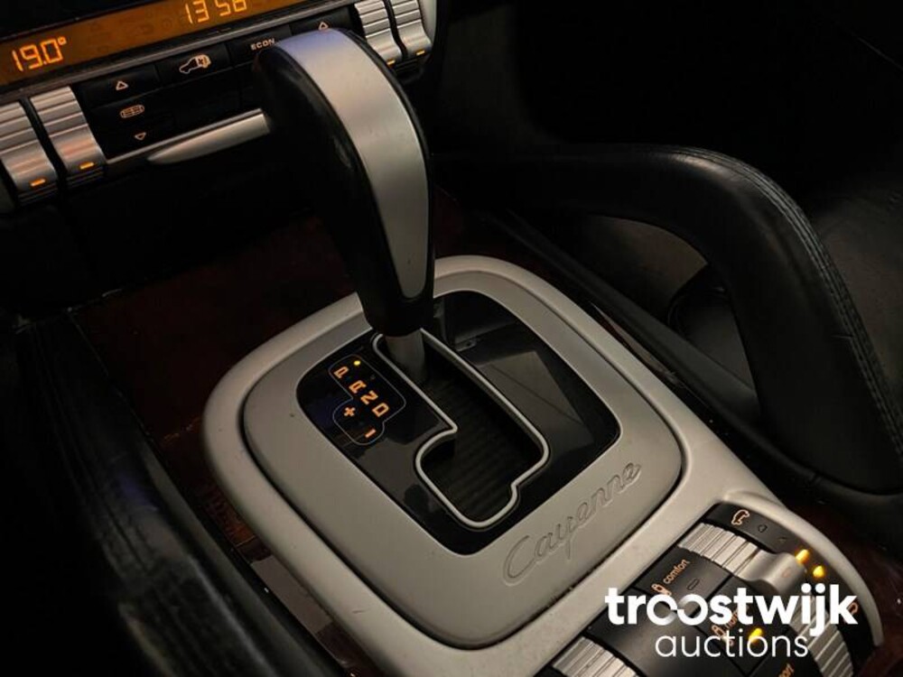 Porsche Turbo 4.5 V8 450PS 2004, 04-PN-JP