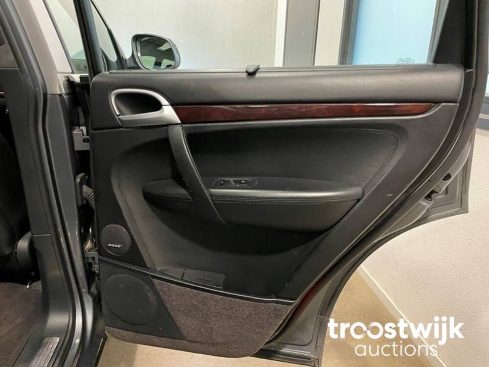 Porsche Turbo 4.5 V8 450PS 2004, 04-PN-JP