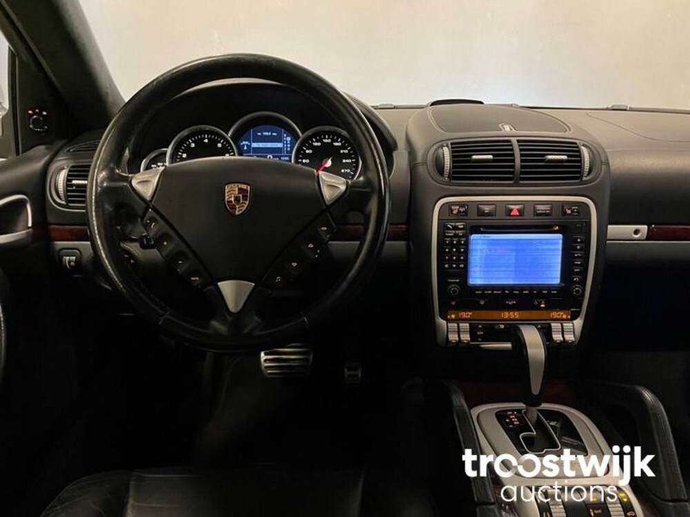 Porsche Turbo 4.5 V8 450PS 2004, 04-PN-JP