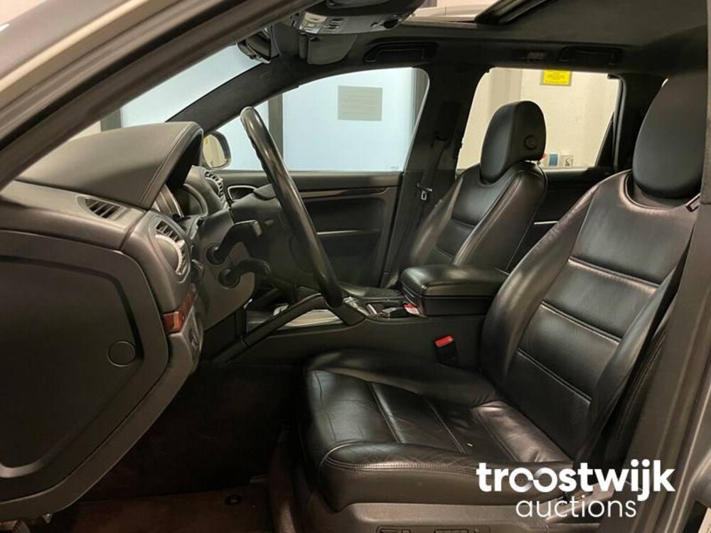 Porsche Turbo 4.5 V8 450PS 2004, 04-PN-JP