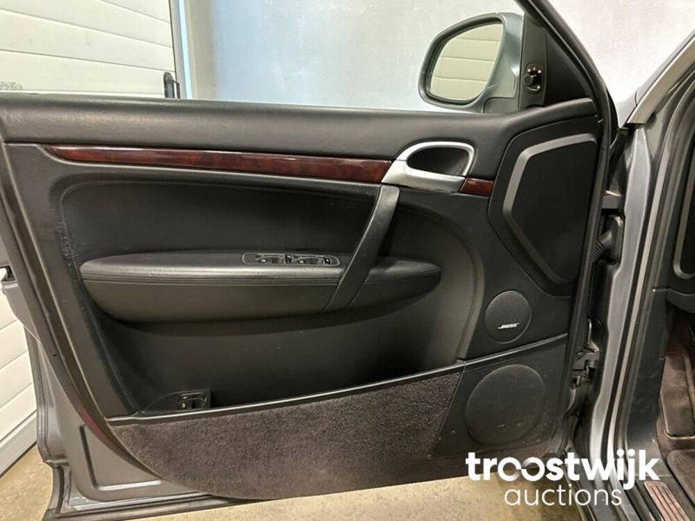 Porsche Turbo 4.5 V8 450PS 2004, 04-PN-JP