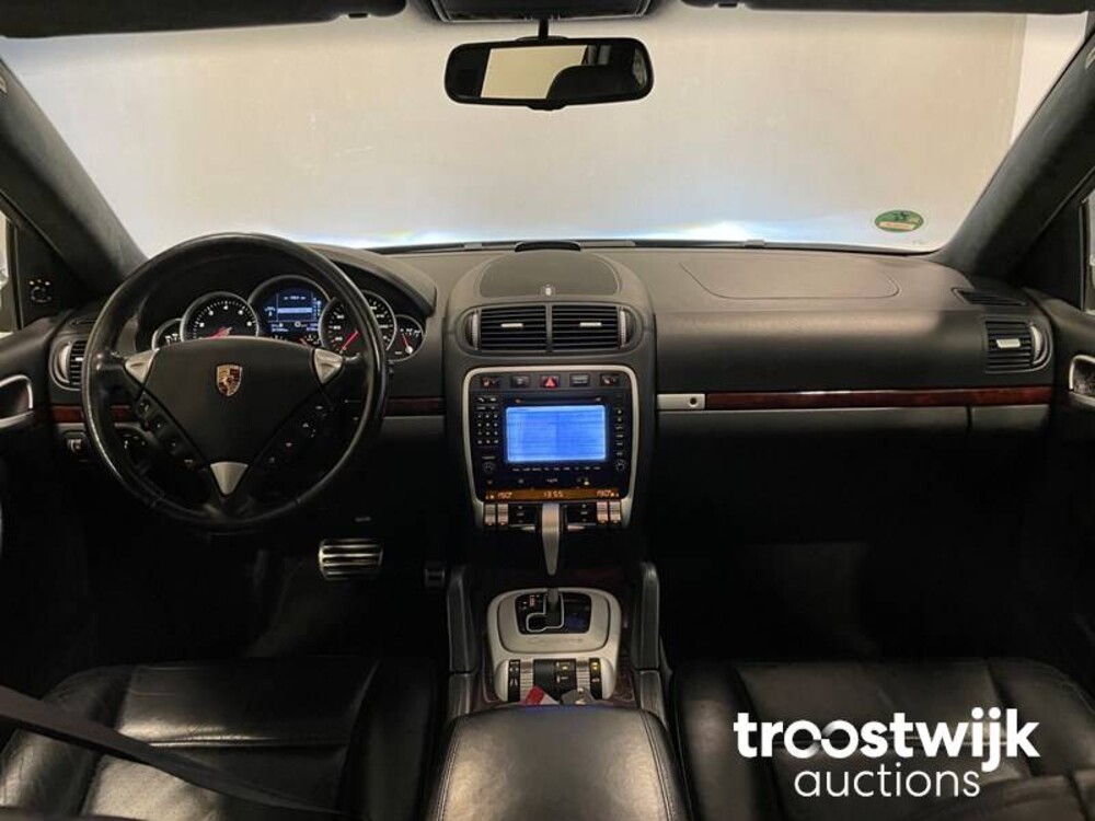 Porsche Turbo 4.5 V8 450PS 2004, 04-PN-JP