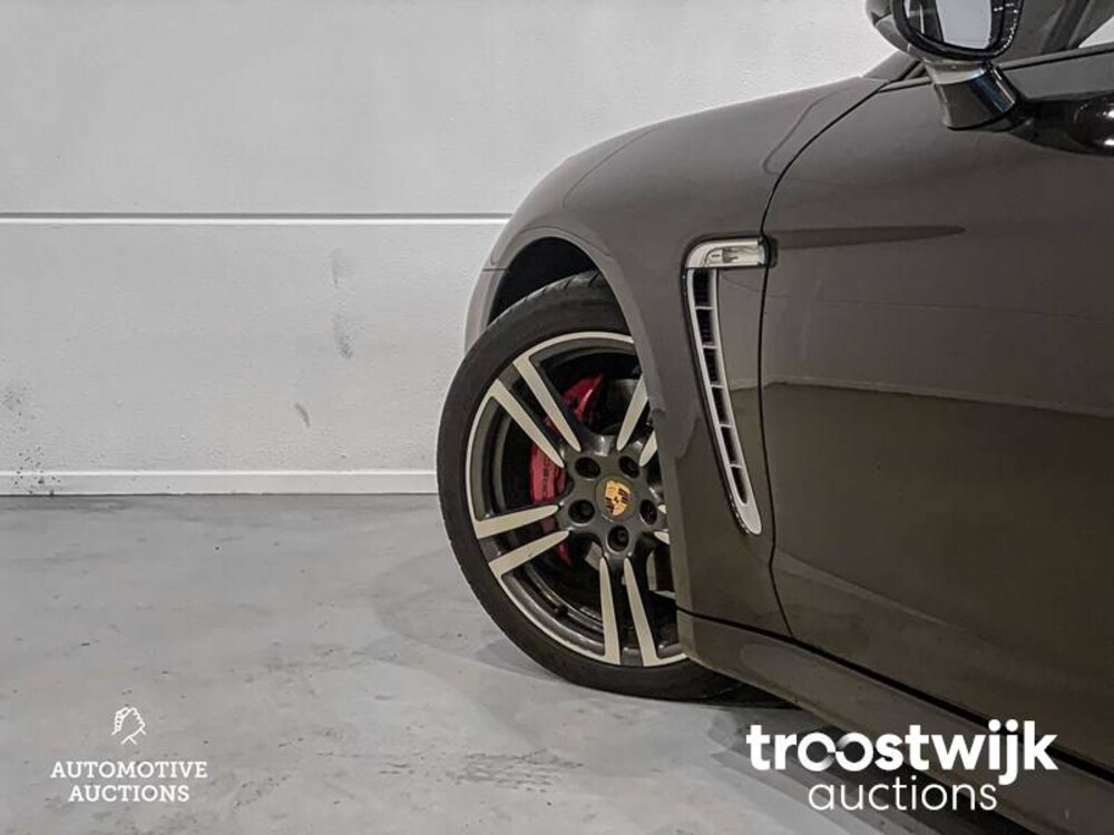 Porsche Panamera 3.6 Platinum Edition SportChrono 299PS 2013, L-185-HT