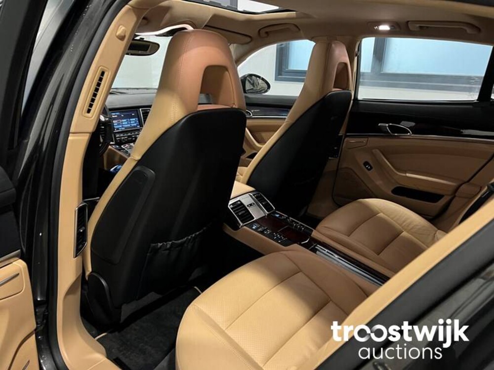 Porsche Panamera 3.6 Platinum Edition SportChrono 299PS 2013, L-185-HT