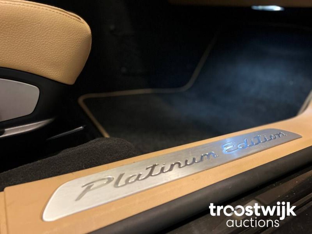 Porsche Panamera 3.6 Platinum Edition SportChrono 299PS 2013, L-185-HT