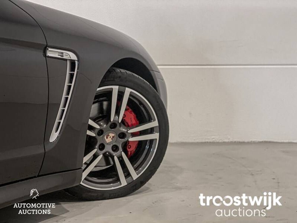 Porsche Panamera 3.6 Platinum Edition SportChrono 299PS 2013, L-185-HT