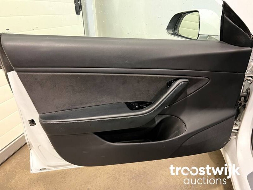 Tesla Model 3 Standard RWD Plus 238hp 2019 -Orig. NL-, G-739-DN