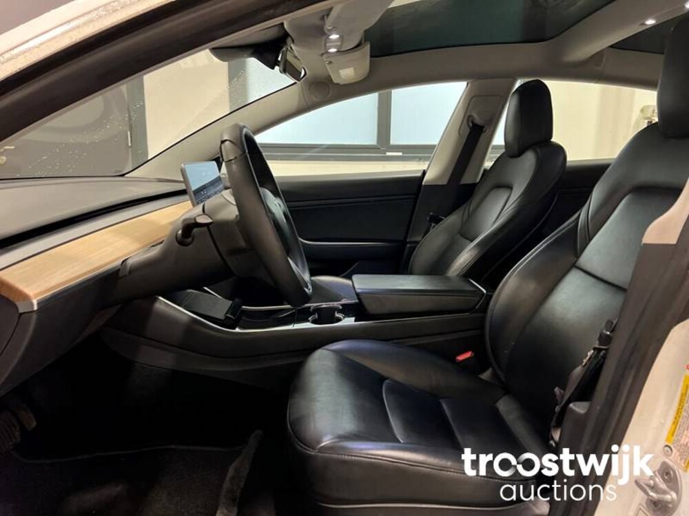 Tesla Model 3 Standard RWD Plus 238hp 2019 -Orig. NL-, G-739-DN