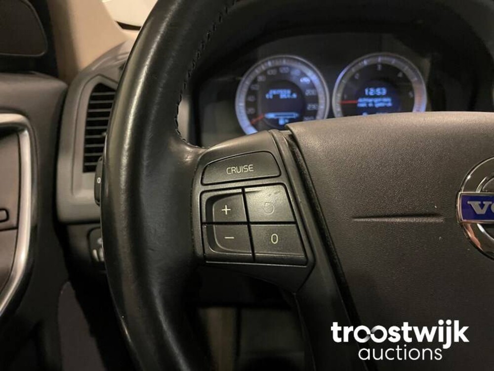 Volvo XC60 2.0 D4 Momentum 163hp 2013, 92-ZVZ-4