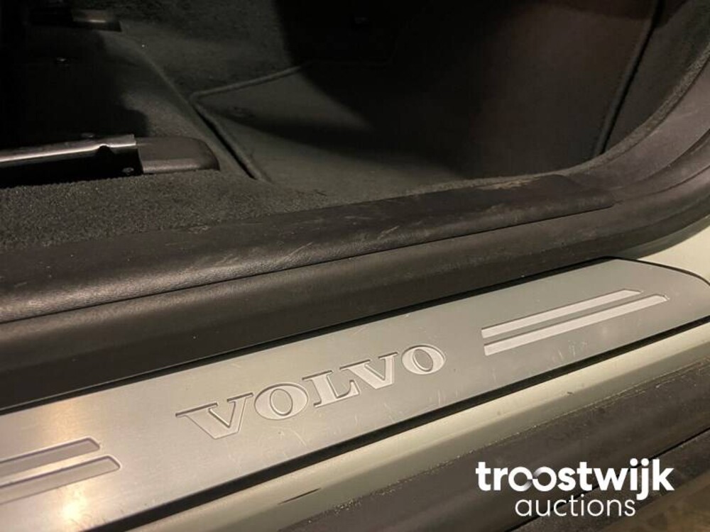 Volvo XC60 2.0 D4 Momentum 163hp 2013, 92-ZVZ-4