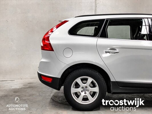 Volvo XC60 2.0 D4 Momentum 163pk 2013, 92-ZVZ-4