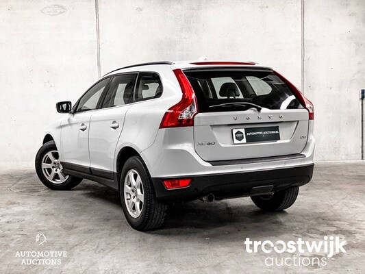 Volvo XC60 2.0 D4 Momentum 163pk 2013, 92-ZVZ-4