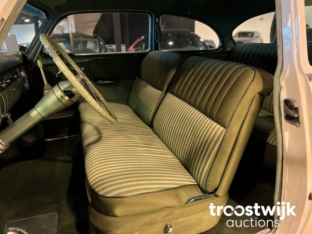 Oldsmobile 88 V8 1953, DM-37-90