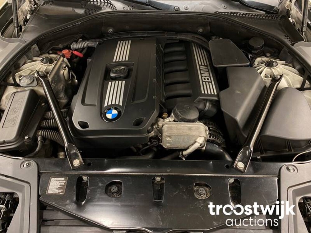 BMW 528i M-Sport High Executive 258hp 2011 -Orig. NL-, 30-RBZ-5