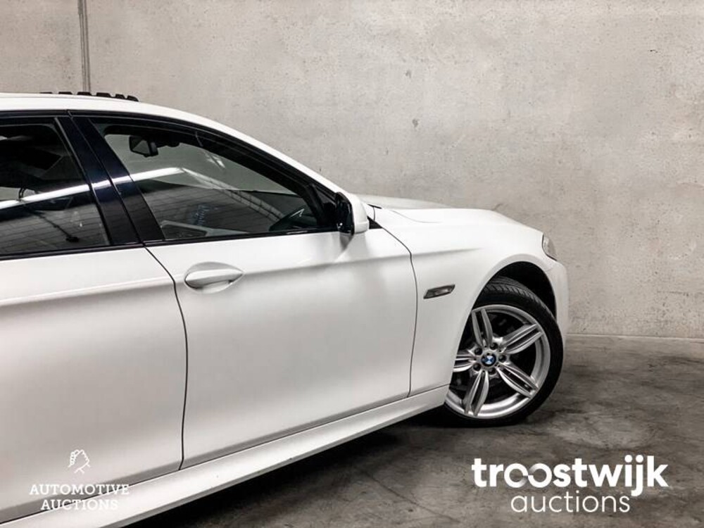 BMW 528i M-Sport High Executive 258hp 2011 -Orig. NL-, 30-RBZ-5